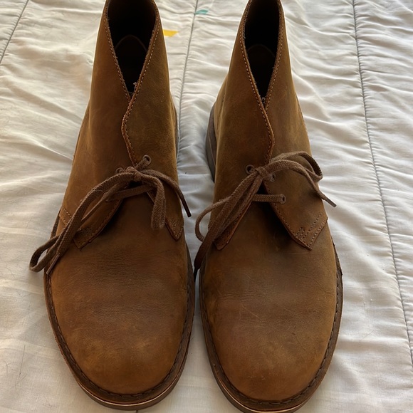 Handsome Mens Brown Clarks Bushacre Chukka Boots - size 11 - like new! - Picture 1 of 3